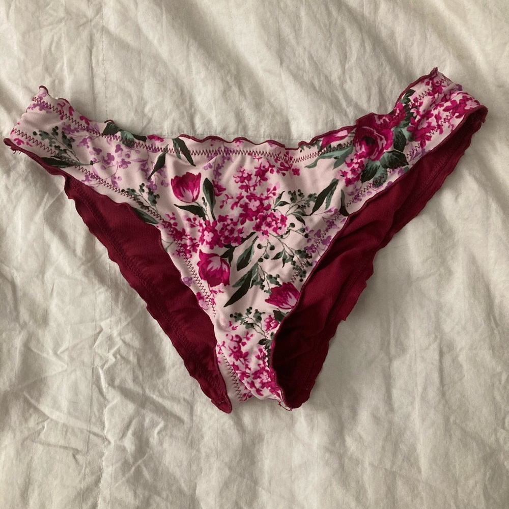 Mossimo floral ruffle bikini bottoms